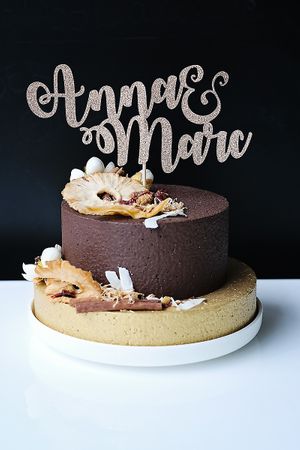 Wedding cake toppers, we customize your topper  at BooBooCakes in Brussels