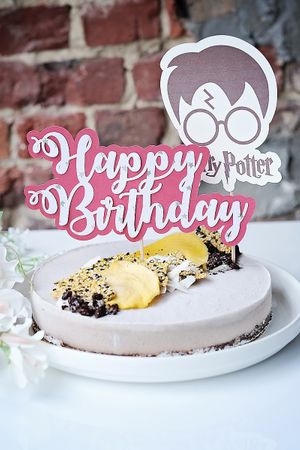 Special cake topper for your birthday, order now at Booboocakes.be at BooBooCakes in Brussels