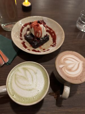 Dessert - Matcha latte and hot chocolate. Brownie 😍 at Shrub in Chester