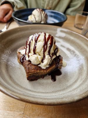 Cookie dough blondie w/vanilla ice cream at Shrub in Chester