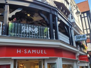 Shrub Outside at Shrub in Chester