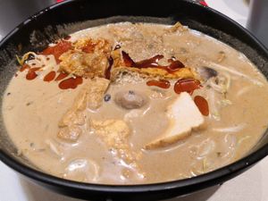 Laksa at Red Apple Veggie Cafe 红苹果素食 - Fortune Centre in Central Singapore