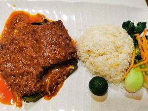 Bake fish with banana leaf at Red Apple Veggie Cafe 红苹果素食 - Fortune Centre in Central Singapore