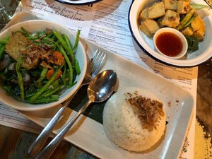 Spinach, mushroom and tempe stir fry with salt & pepper tofu at Ekachai in North London
