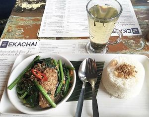 Tempeh, spinach and rice at Ekachai in North London