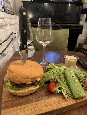 Бургер с овощами гриль  at Living Vino @ So Lucky Bar in Tbilisi