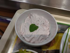 Beerenmousse (vegan) at Mensa Petrisberg in Trier