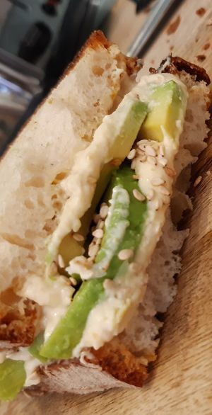 Humus aguacate at Little Beans in Bilbao