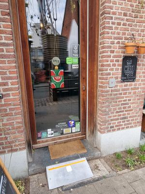 Entrance, nice there is a ramp, but not broad enough for wheelchairs at CLO in Antwerpen