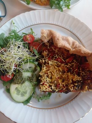 Quiche with bell pepper and aubergine at CLO in Antwerpen