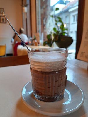 Heiße Schokolade at CLO in Antwerpen