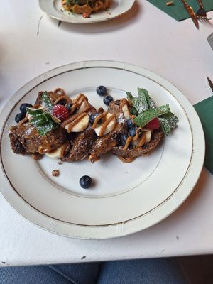 Pecan crusted french toast at CLO in Antwerpen