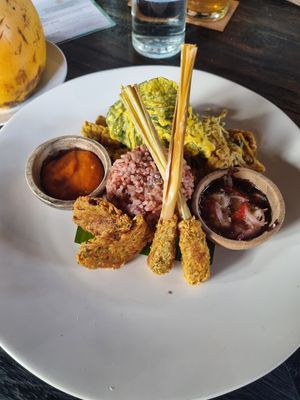 Nasi Campur (menu nr. 17) at Dapur Usada  in Ubud