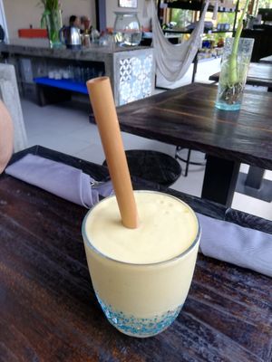 Mango smoothie at Dapur Usada  in Ubud