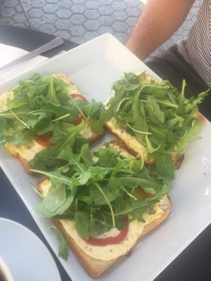 vegetarian: flammkuchen-toast  at Faleyda in Frankfurt