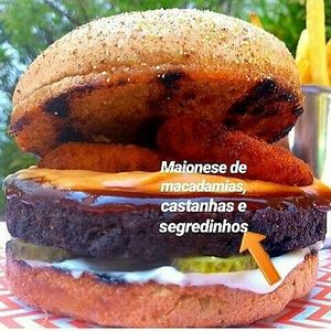 burger at Planta Burger in Guaratingueta