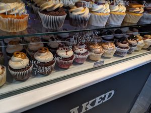 Vegan cupcakes at Cielo Cakery in Brighton
