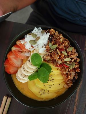 Mango Power Bowl at Koloni in Canggu