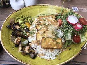 Tofu bowl  at Basic Coffee - Oberstadt in Marburg