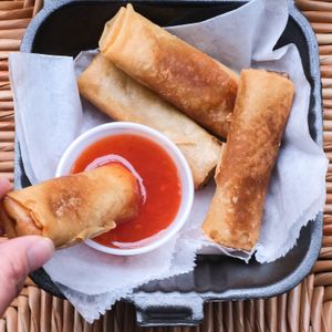 Veggie Spring Rolls (6 pcs)

Mixed vegetables in a fried wonton skin. 6 pcs. at Tso Chinese Takeout & Delivery - Arboretum in Austin