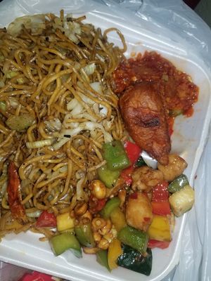 Spicy chikn wings & chikn kung pao at Sunny Express Mexican Chinese in Compton