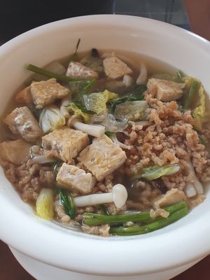 Suki at Mina Hostel in Thakhek