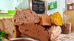 Organic sourdough bread at Le Bon Voisin in Menton