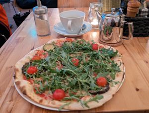 Vegan pizza at Alecrim in Carrapateira