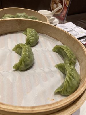 Steamed vegetarian dumplings (vegan!!)  at Din Tai Fung 鼎泰豐 - Orchard Paragon in Central Singapore