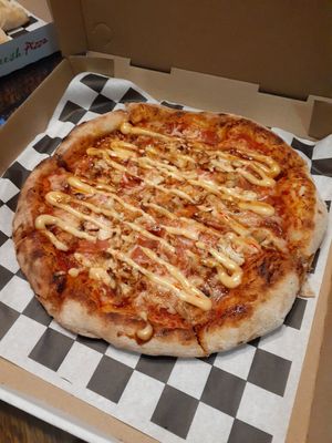 Wood fired all vegan pizza at Pizza Riot in Chico