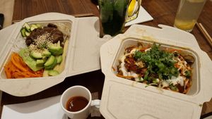 Bibimbap and cheese dakgalbi at De Patchka in Amsterdam