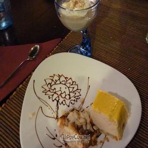 Almond and lemon tarts & Cheese creme with honey and Baileys at La Olivera in Nueno
