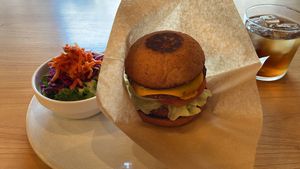 チーズバーガー  at NICE in Fukuoka