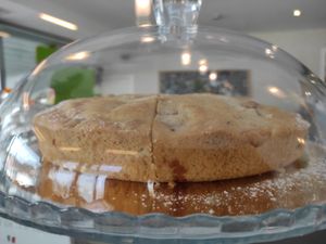 Apple and hazelnut cake at DELI in Orzinuovi