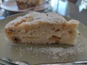 Apple and hazelnut cake at DELI in Orzinuovi