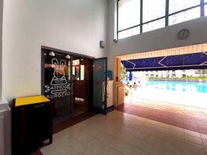 After enter the building, head to 1 floor below and U will see AtmosBurger beside the pool at Atmos Burger - Aquarius By The Park in East Singapore