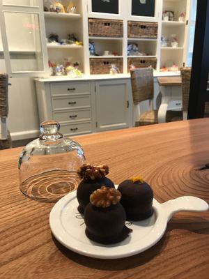 Vegan sweets at Sarah's Konditorei & Cafe in Koenigswinter