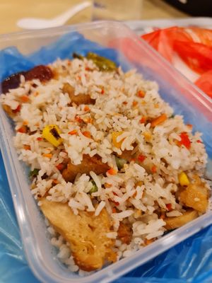 The fried rice is awesome !! 14/9/21 at 3 Treasures 三寶齋 - Bedok in East Singapore