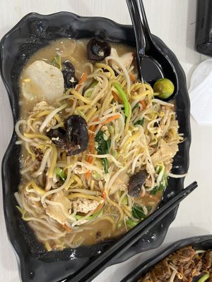 Their famous Hokkien mee, but it’s comparable to DLife  at 3 Treasures 三寶齋 - Bedok in East Singapore