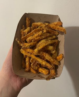 pomfri od batata s veganskom majonezom  at Falafel etc in Zagreb
