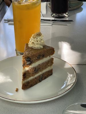 Carrot cake  at Let it V - plant based in Buenos Aires
