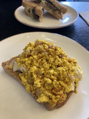 Scramble tofu  at Let it V - plant based in Buenos Aires