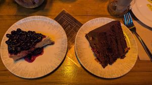 Cheesecake and lava cake (super small portions) at Let it V - plant based in Buenos Aires