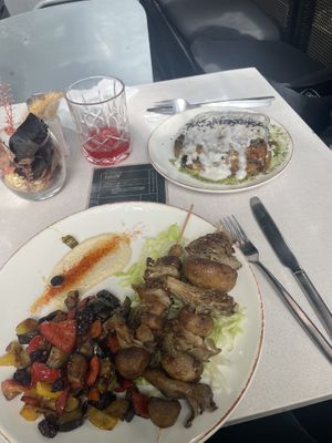 Mains  at Let it V - plant based in Buenos Aires