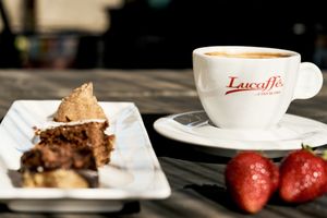 Cafetería de especialidad at Espacio 100 in Coquimbo