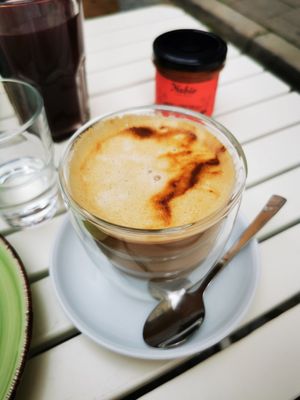 Hafer-Cappuccino at Valea in Regensburg