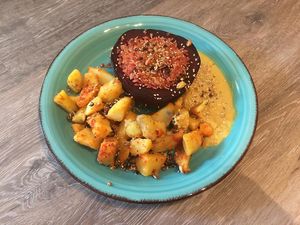 Filled beetroot with spice potatoes and sesame sauce at Valea in Regensburg