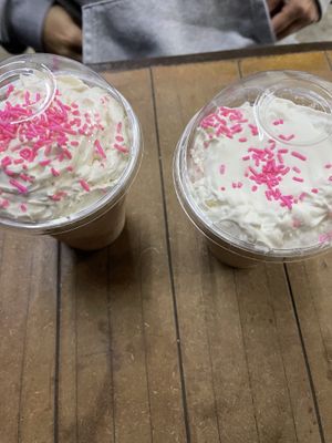 Malteadas de Fresa at Goy's Plant-Based Burgers - Álvaro Obregón in Mexico City