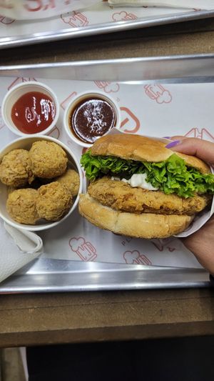 Poyo Bites & Spicy Poyo Burger at Goy's Plant-Based Burgers - Álvaro Obregón in Mexico City