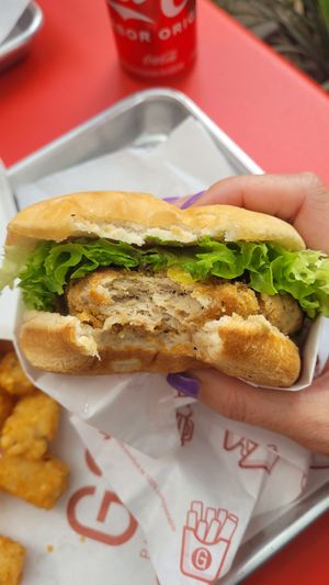 Spicy Poyo "Chickenburger" at Goy's Plant-Based Burgers - Álvaro Obregón in Mexico City